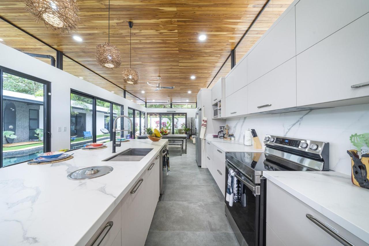 Playa Potrero - New Modern House, Pool In Guitar Shape - Casa Guitarra Villa Exterior photo